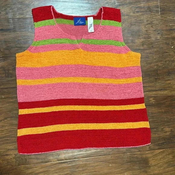 JH Collectibles Tops - Jh collectibles woman sleeveless sweater